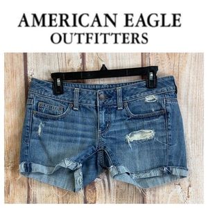 ➡️AEO Distressed Cuffed Denim Short Size 2